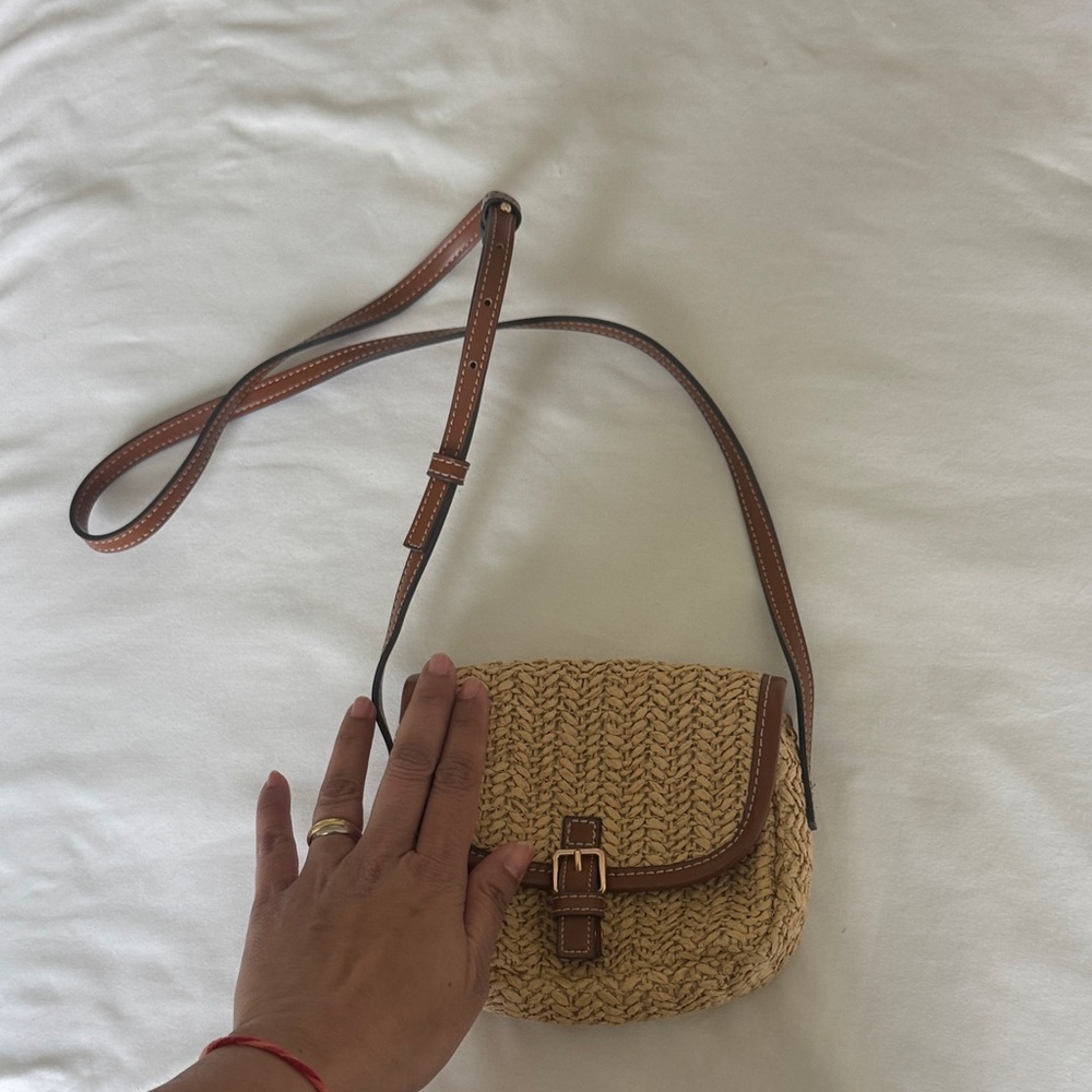 Stylish Tan Woven Crossbody Bag